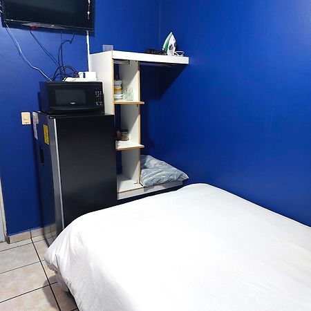 Habitacion 11 Independiente Con Mucha Privacidad ,Cerca Del Consulado , Cas , A 200 Mts Del Vado Del Rio Hermosillo Exterior foto